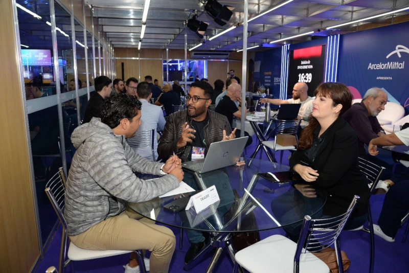 Sessão de pitch para investidores